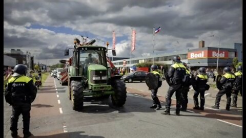 Why are the farmers in the Netherlands protesting and why is the media not covering this??