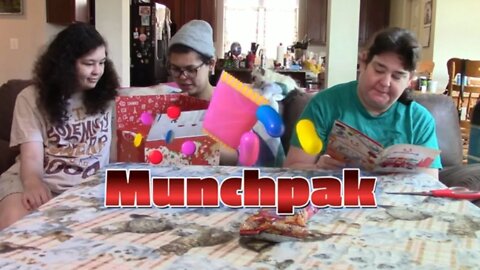 Munchpak FamilyPak Unboxing May 2022 🌶