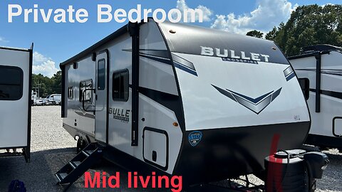 GREAT COUPLES FLOORPLAN! 2024 Keystone Bullet Crossfire 2220ML