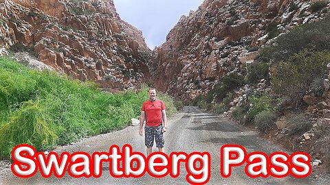 Going over the Swartberg Pass in the rain! S1 - Ep 14