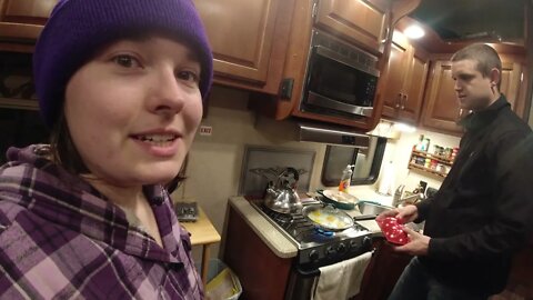 November 2020 Vlog - Katrina Tries Free Range Eggs For The First Time