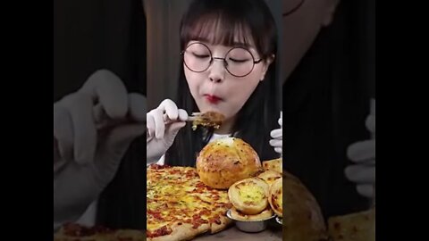 ASMR CHICKEN PIZZA EGG EATING