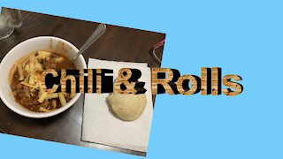 Chili & Dinner Rolls