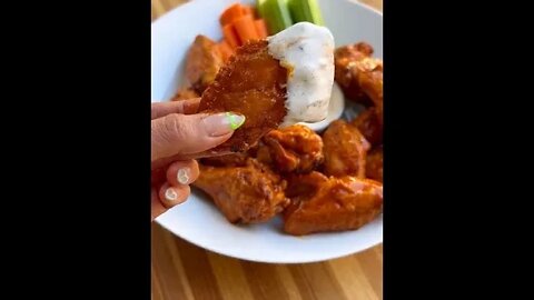 for your Super Bowl party! #buffalowings #chickenwings #superbowl #easyrecipe #wings #yummy