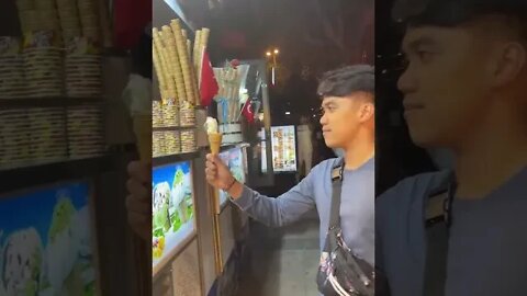 Funny Video - Ice cream vendor prank