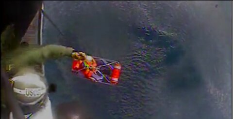 Coast Guard rescues 2 after boat sinks 40 miles west of Bradenton