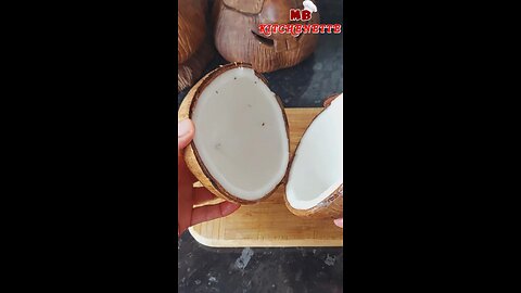 How to make coconut oil at home: Extracting virgin coconut oil at home