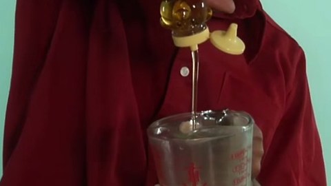 If You Ever Need to Measure Honey, This 1 Trick Will Save You a Huge Mess!