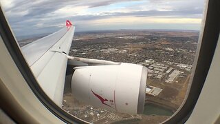 [NO REVERSE THRUST] Qantas A330-300 landing at Melbourne