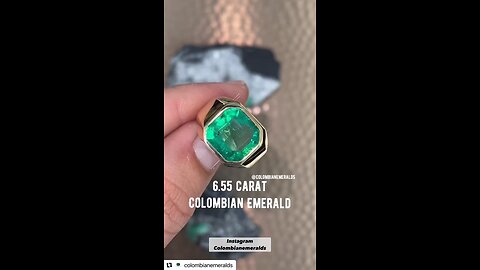 6.55 Carat 18K AAA Top Huge Bezel Set Mens Emerald Solitaire Gold Signet Pinky Gypsy Ring