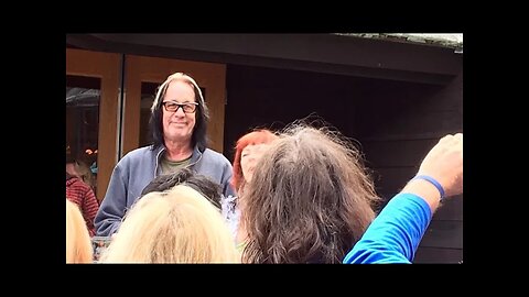 August 29, 2016 - Todd Rundgren Calls In to Tucson Morning Radio Show