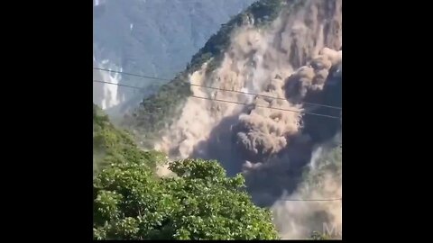 Another Taiwan 🇹🇼 7.5 quake video