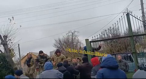 In Cherkassy Ukraine 🇺🇦 worshippers are beaten by uniformed men