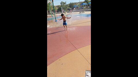 Park water splash pad