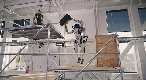 Humanoid Robot Completes Obstacle Course