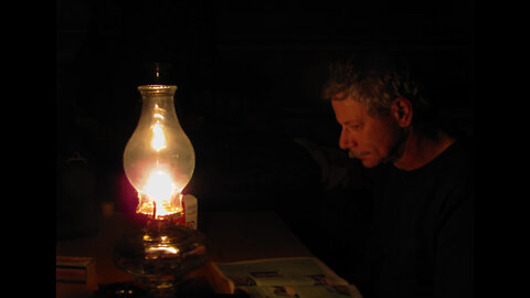 Kerosene Lamps for Preppers and Off Grid Living