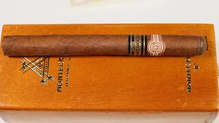 Montecristo D Edition Limitada 2005 Cuban cigar review Cuban cigar unboxing