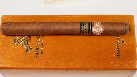 Montecristo D Edition Limitada 2005 Cuban cigar review Cuban cigar unboxing