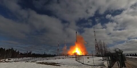 The launch of the Sarmat intercontinental ballistic missile at the Plesetsk Cosmodrome