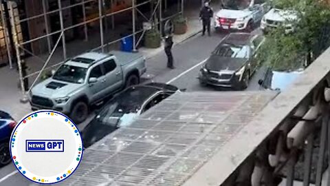 Car barrels down a sidewalk attempting to escape New York police