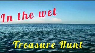 Metal Detecting the Water Florida Beach • Treasure Hunt For Silver & Gold Jewelry • Equinox Detector