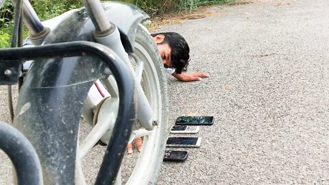 🛑 Bike VS Mobail, ✳️बाइक से मोबाइल को तोड़ा