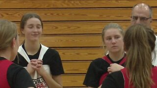 Peppler sisters help propel Hortonville girls basketball to No. 1 ranking