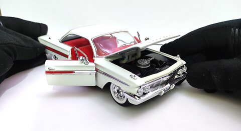 Unboxing Chevrolet Impala 1967 car scale 1:24 (Super Realistic Diecast Model)