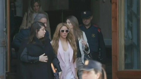 Shakira leaves court after reaching deal to settle tax fraud case