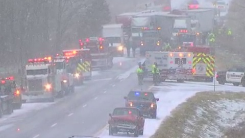 More than 40 vehicles involved in pileup on I-96 westbound