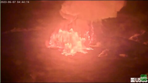 The Moment Hawaii's Kilauea Volcano Began Erupting