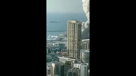 Unbelievable Footage: Beirute Warehouse Explosion from Multiple Angles!