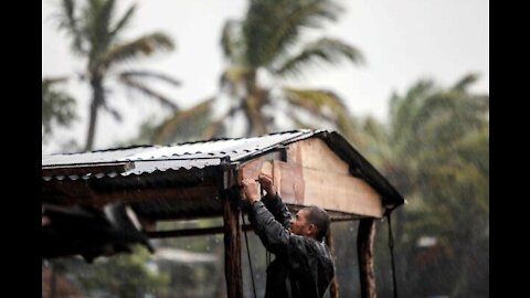 Hurricane Eta continues to lash Nicaragua's Caribbean coast