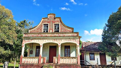 Casa Antiga Abandonada de 1932: Tinha Relíquias No Sótão !!!