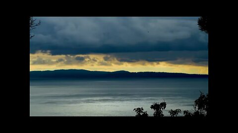 Soothing rain with a view of a mountain horizen