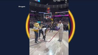 Denver Nuggets mascot Rocky settles the score with nemesis Charles Barkley
