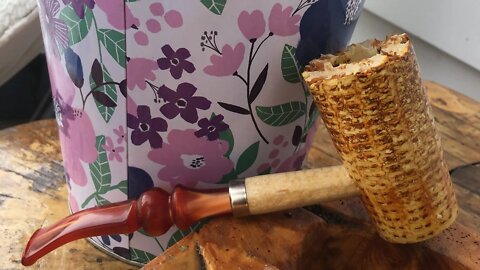 The Freebird Corn Cob Pipe