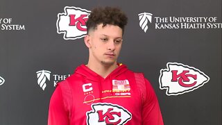 Mahomes goes in-depth on plays that led to interceptions against Broncos