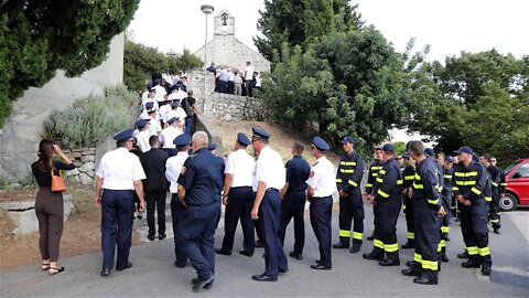 U Orašcu održana komemoracija i pogreb Gorana Komleneca, vatrogasca koji je stradao gaseći požar