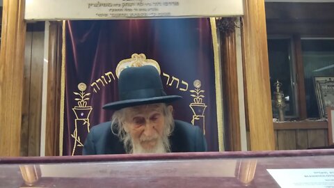 Rabbi Fishbain stories. Lubavitcher Rebbe and Dr Rothschild. Rav Aharon Kotler. Rav Moshe Feinstein