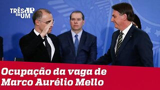 Bolsonaro oficializa indicação de André Mendonça ao STF