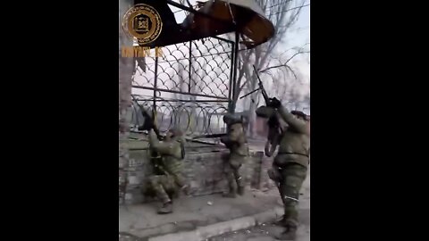 ★★★ Chechen Rosgvardia troops engaged in urban combat in Mariupol