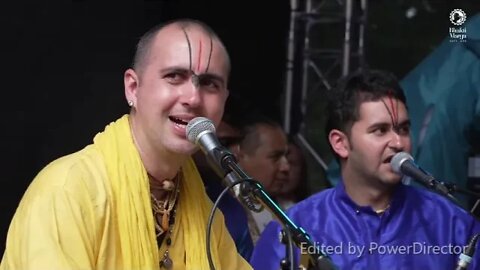 2o bhajan cantado pelo Guruji antes do Darshan durante o Just Love Festival, 11 de Julho 2022, SPN
