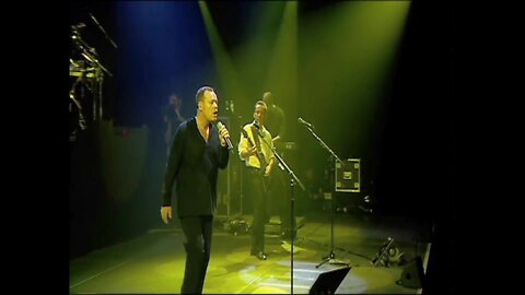 UB40 - Can't Help Falling In Love UB40 Live in Rotterdam