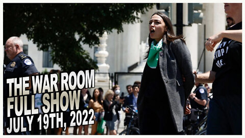 Breaking AOC and Ilhan Omar Fake Arrest at Abortion Rally for Social Media Clout