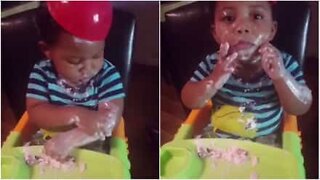 Baby finds messy new ways to appreciate yogurt