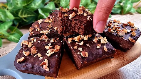 The easiest flourless brownies with only 3 ingredients! Without sugar, without eggs!