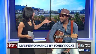 Local musician, Toney Rocks, performs in Arts District for album tour