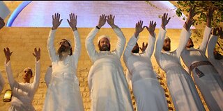 IN ISRAEL THOUSANDS OF ISRAELIS PREPARE FOR TEMPLE PRIESTLY BLESSING ON YOM KIPPUR