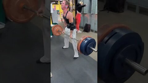 335 pound deadlift at 146BW - 6 Months Lifting PR